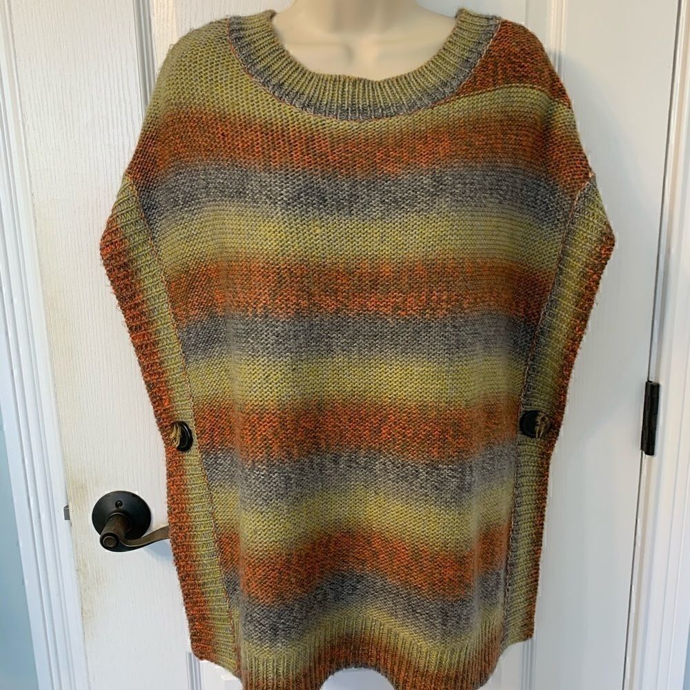 The Limited Wool Blend, Fall Color, Poncho with Side Buttons! ❤️ - Picture 3 of 6